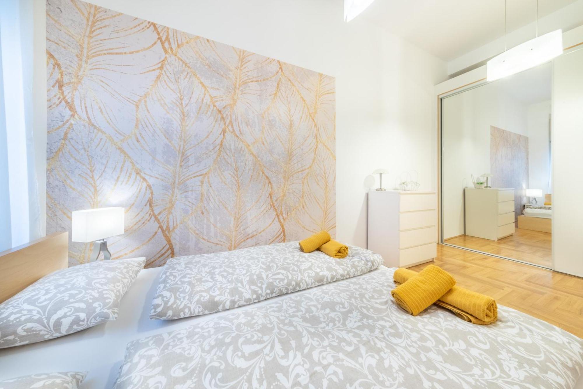 Katalin Apartamento *